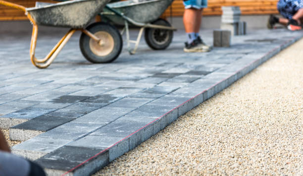 Best Concrete Sidewalk Installation  in Downey, CA